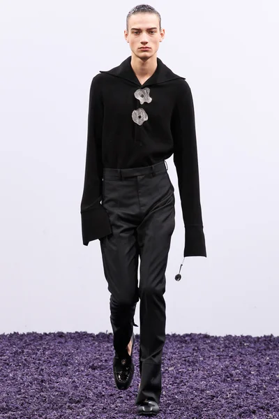Look 17